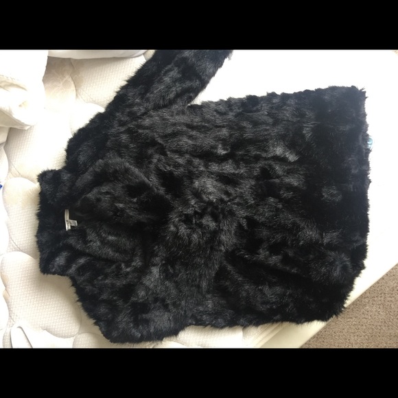 Fur Coat - Picture 3 of 4